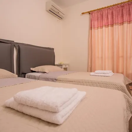 Апарт-отель Pistakion Aegina